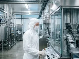 Leading Digital Transformation in Ireland’s Pharma Sector: 5 Ways to Overcome Middle Management Resistance to AI